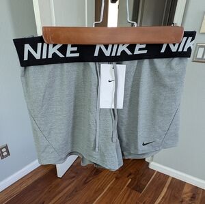 Nike Dri-Fit Swoosh Drawstring  Training Shorts Size Medium Nwt ❤️